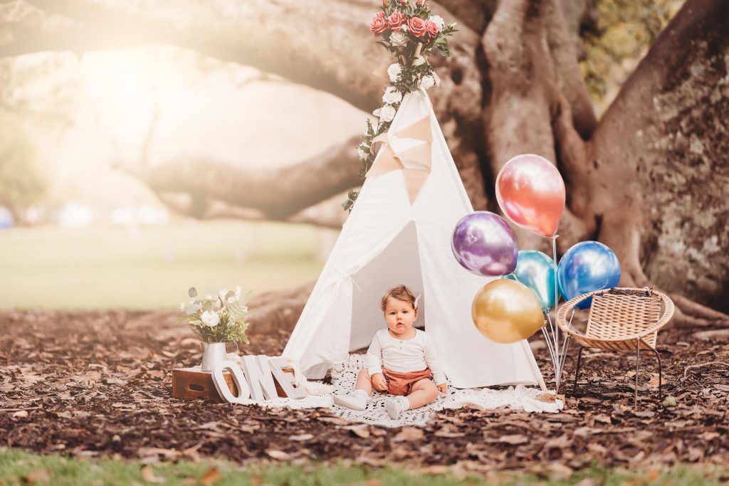 Auckland boho Cake Smash photo session at Cornwall park for baby girl