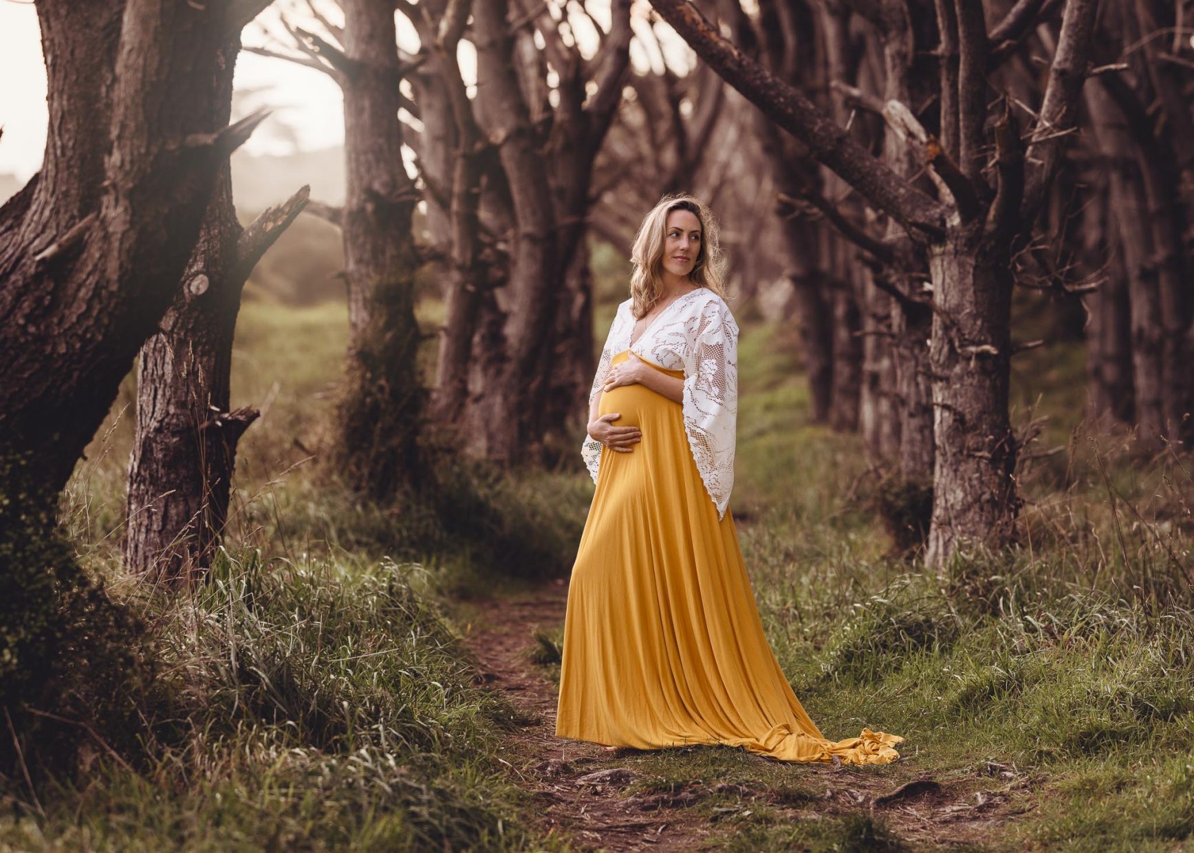 Maternity Dresses - Auckland maternity and pregnancy photographer - Amber Farooq