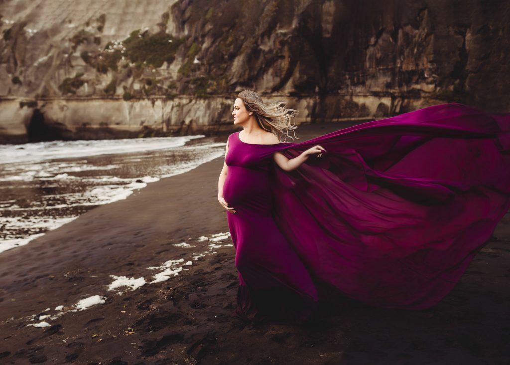 Maternity photography Session at Auckland's Bethells Beach