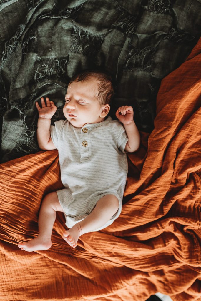 newborn waking up - Lifestyle Auckland Newborn Photographer Amber Farooq