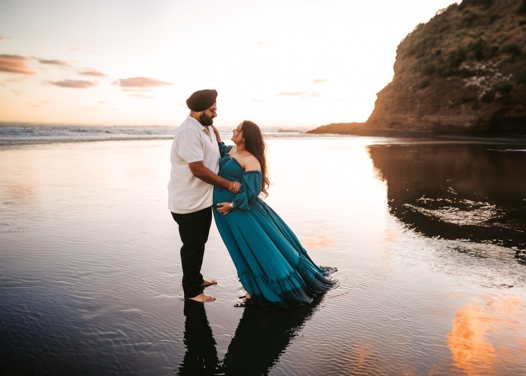 Auckland maternity photographer: Timeless keepsakes for every stage of motherhood (Deepika's story).