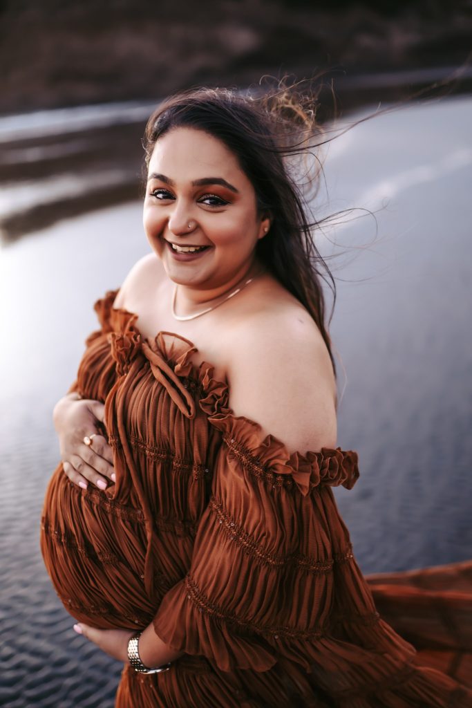 Capturing the unique beauty of a second pregnancy with stunning Auckland maternity photography.